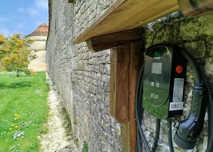 Chateau De Bois Charmant