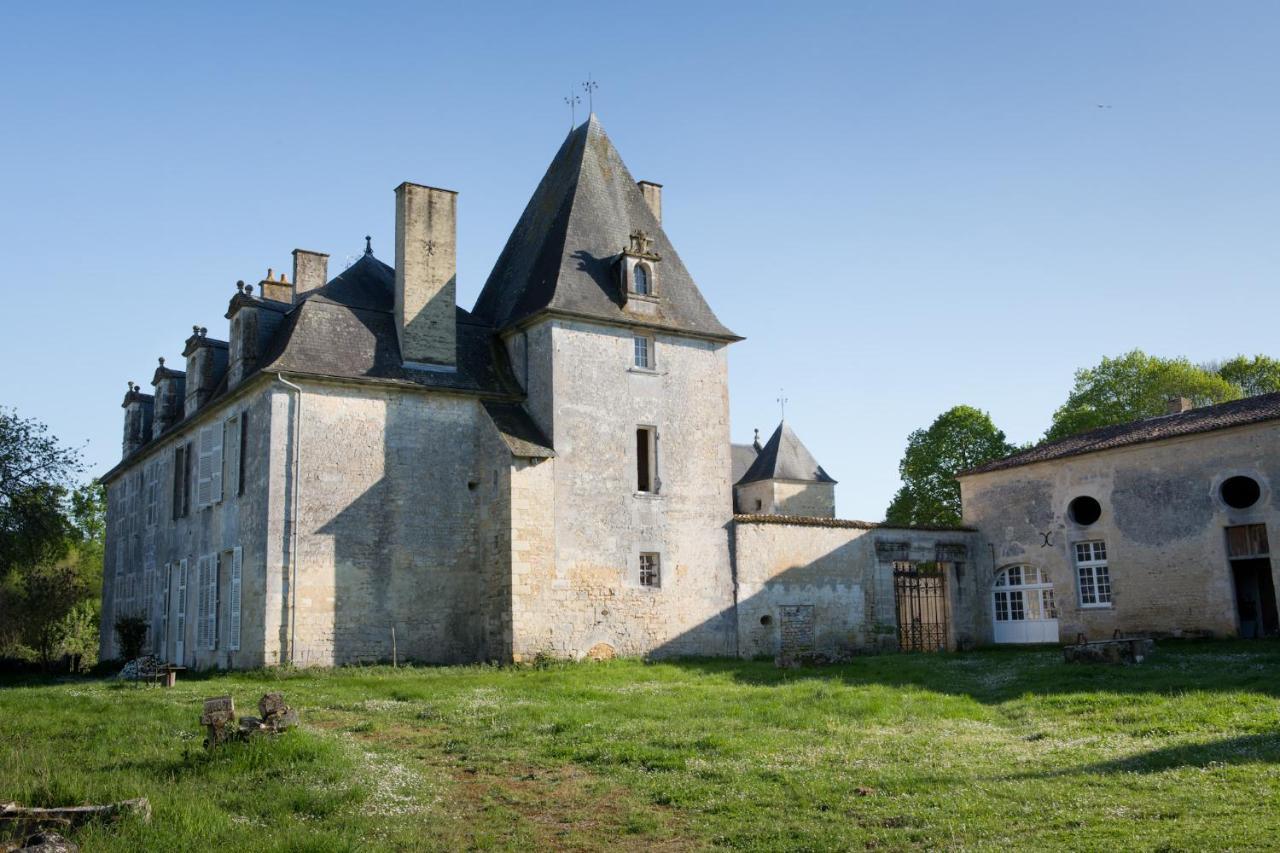 Chateau De Bois Bed & Breakfast *